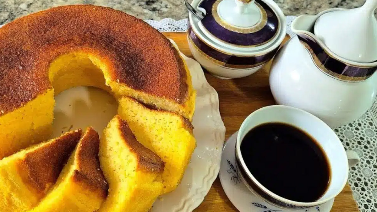 Receita Clássica Bolo Simples de Fubá Fofinho, Sem Mistério e Muito Saboroso!