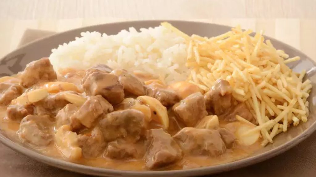 Receita Irresistível Estrogonofe na Pressão Que Vai Surpreender Todo Mundo!