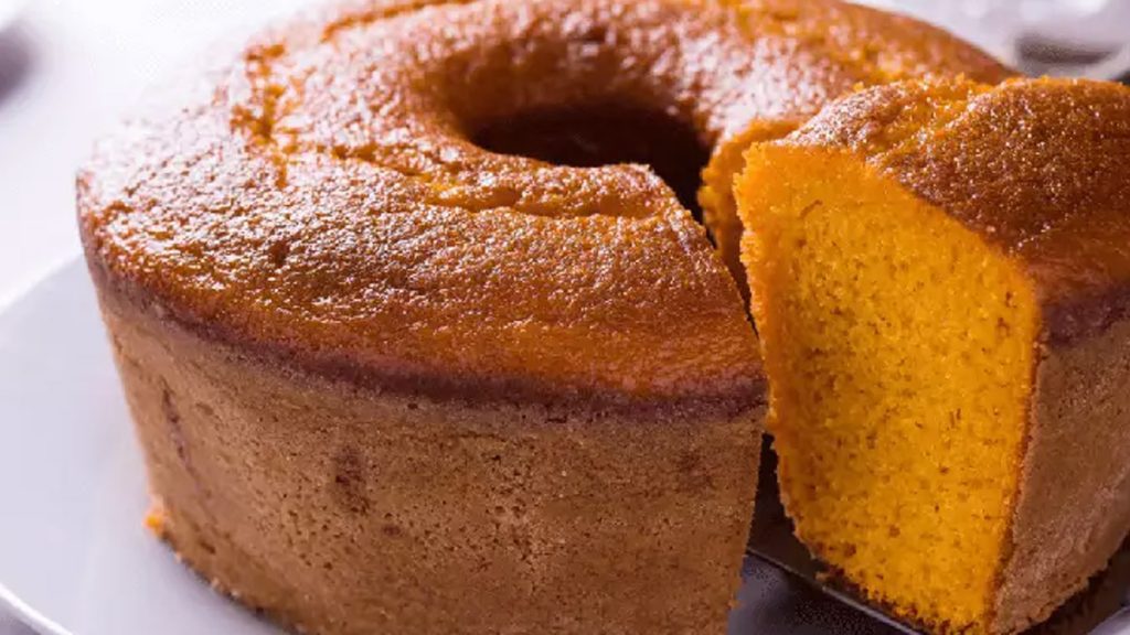 Receita de Bolo de Cenoura Fit para Quem Não Abre Mão do Sabor!