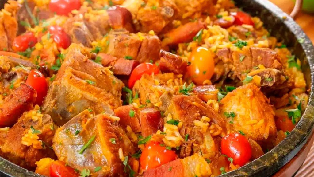 Receita de arroz com costelinha de porco à mineira