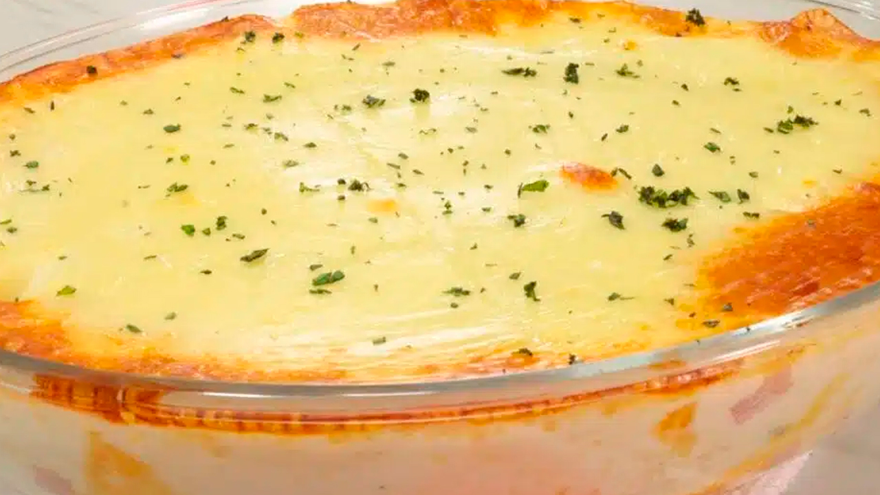 Receita de Couve-Flor Gratinada no Forno com Molho Cremoso